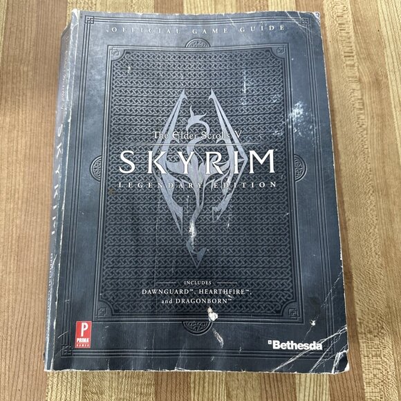 Paperback Elder Scrolls V: Skyrim Legendary Edition Game Guide - No Map - Picture 1 of 15